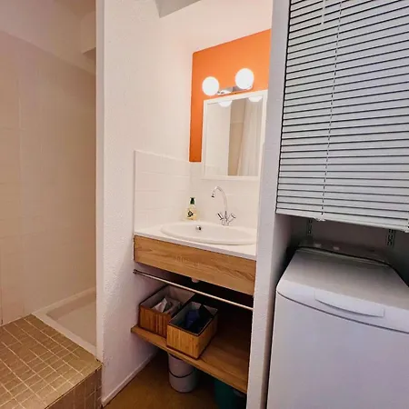 T2 A - 40m² Avec Piscine, Tennis Et Parking Prive, Proche Et Commerces - Fr-1-478-281 아파트